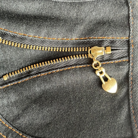 Black denim slip on jeggings. - Picture 9 of 10